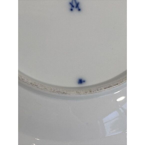 Meissen porcelain Blue Onion pattern rim soup bowl 9 3/4” - Picture 12 of 15